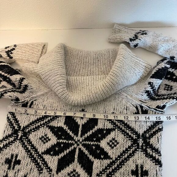 Abercrombie & Fitch Fairisle Off the Shoulder Sweater Dress Size XS - Picture 6 of 9